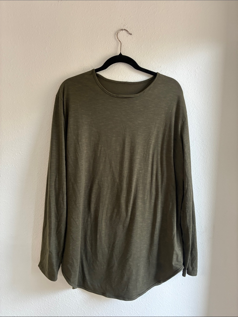 Men's Long-Sleeve Crew Neck Shirt in Olive Green